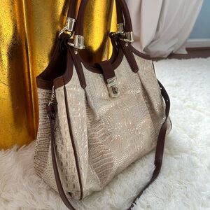 BEAUTIFUL ELISA BRAHMIN BAG IN PERFECT CONDITION! ✨